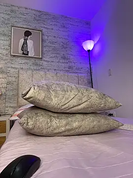 HoneyMollyX 即時 XXX 聊天