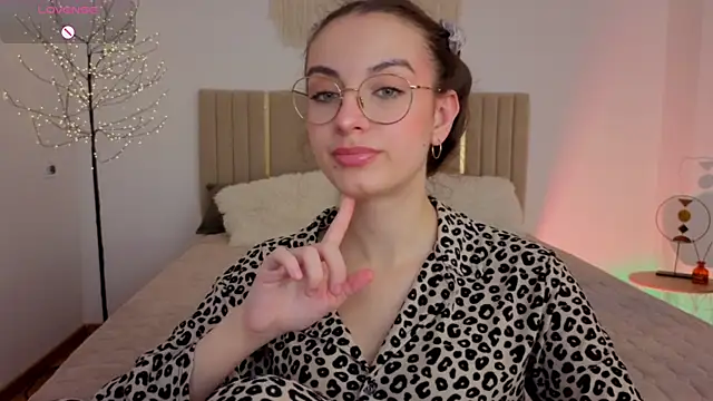 Real_cutie1's Webcam Show