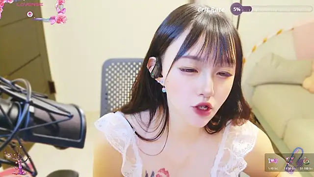 Khaleesi_ying_ 网络视讯表演