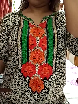 Tanha18n Live XXX chat