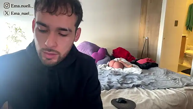 Chat XXX en directo de Emanuell__