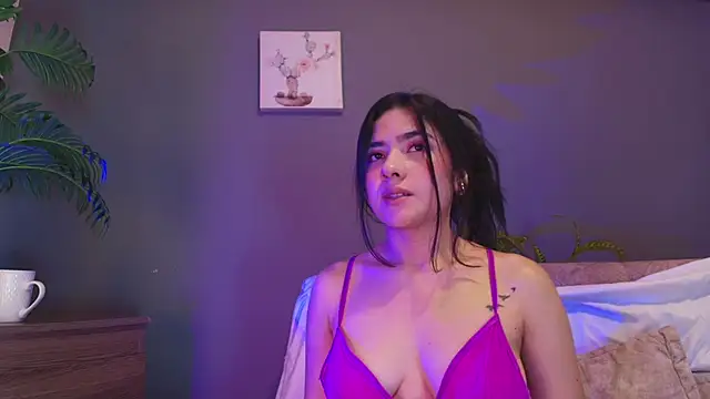 adara_johnson__'s Live XXX Chat