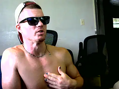 JockNThirsty: διαδικτυακό σόου στην κάμερα