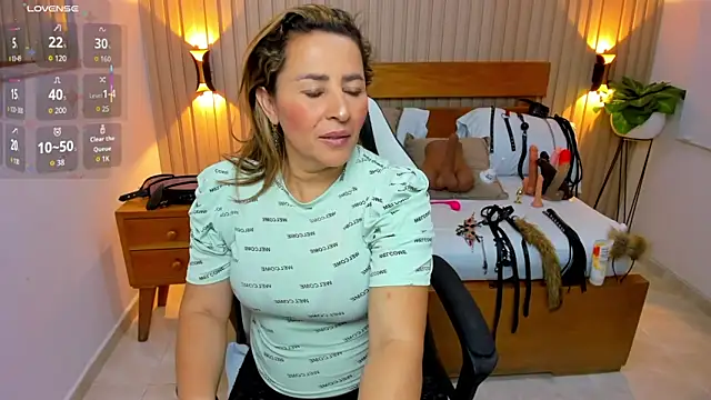 luciana_ballesteros_ Adlı Modelin Canlı XXX Sohbeti