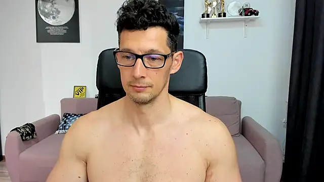 BrutusK08 Webcam show