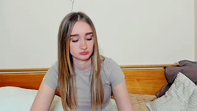 VioletteClaire Chat XXX in diretta
