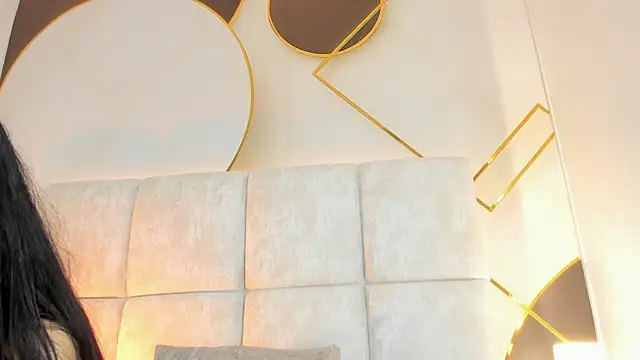 XXX chat uživo modela Milly_Skye