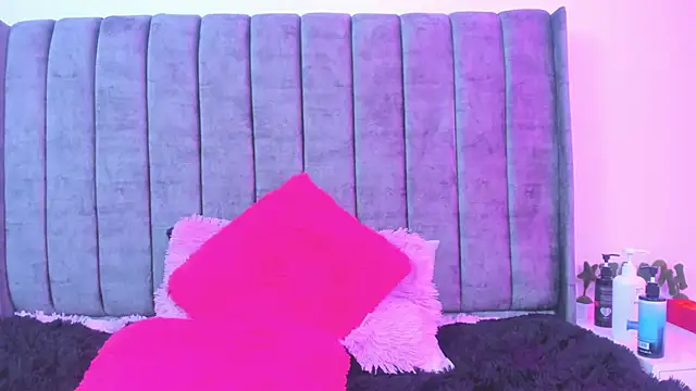 XXX chat uživo modela silvana__miller