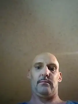 ClydeCan409 webkamerás műsora