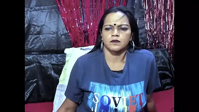 Chat +18 de indianswtbella ao vivo