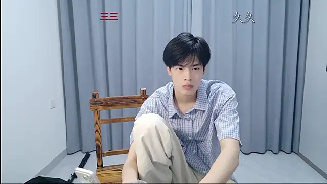 stripcha-798 网络视讯表演