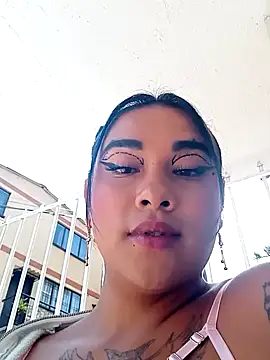 Sofia_Cordero élő XXX-chatje