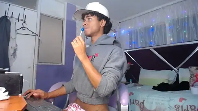 Show de Santy_bigcock_01 na webcam