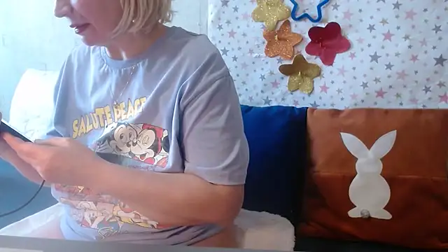 QueenLana Live XXX-Chat