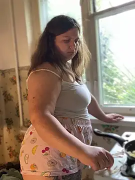 Онлайн чат XXX Nenssy555