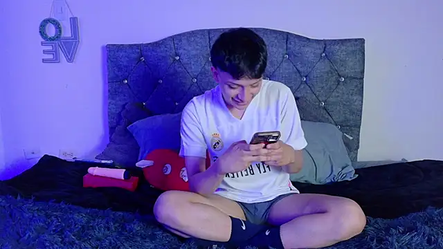 SaNti_ll 即時 XXX 聊天