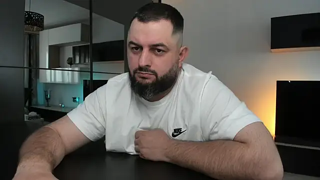 Živý XXX chat DravenPeak