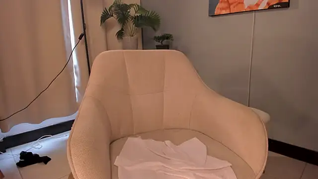 LiaPearce's Live XXX Chat