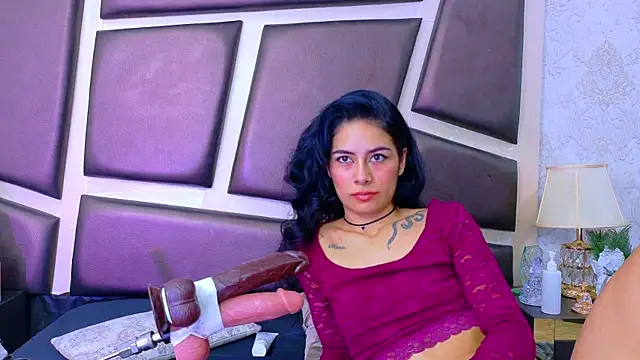 NicoleEsposito Adlı Modelin Canlı XXX Sohbeti