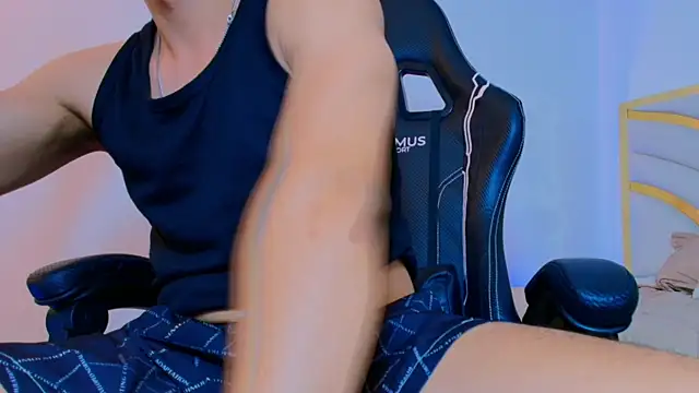 Milo_Storm Live XXX-Chat