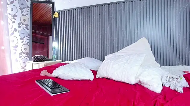Caramel_kiss_'s Webcam Show