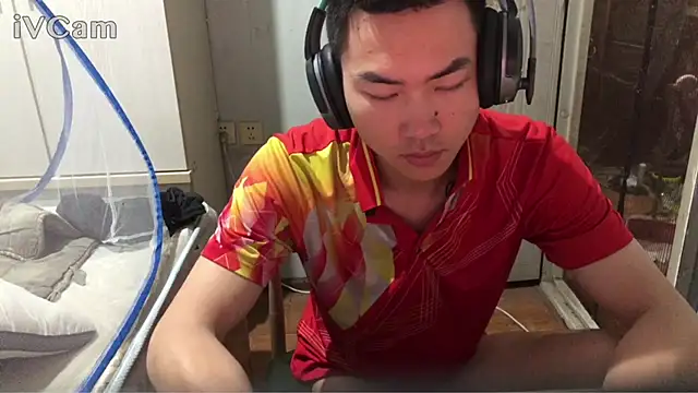 dyjdddttjのウェブカメラショー