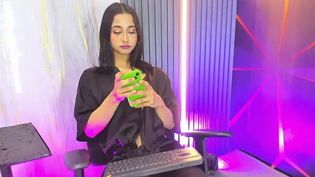 دردشة Miss_Isa_ الجنسية المباشرة