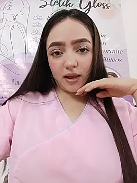 JUANITA-ROJAS' Live XXX Chat