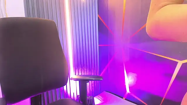 Miss_Isa_ Live XXX-chat