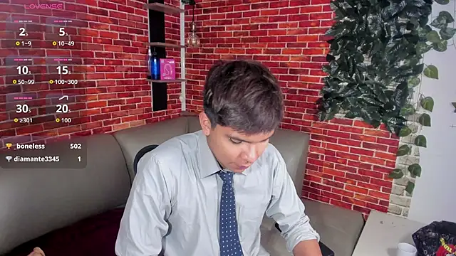 Thiago_Kozak's Webcam Show