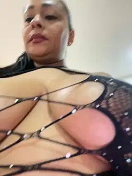 sofia_xxx02 Adlı Modelin Canlı XXX Sohbeti