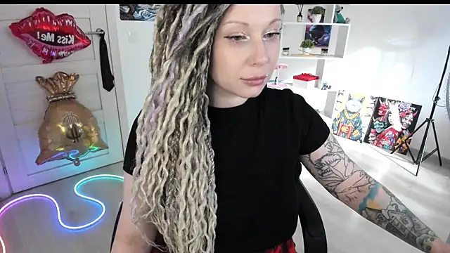 HoneySallyMoore Adlı Modelin Canlı XXX Sohbeti