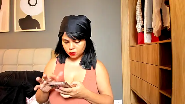 Bloom_Noor's Live XXX Chat