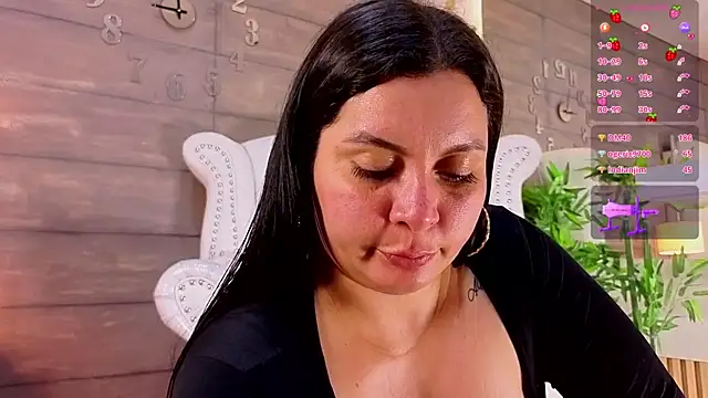 RachelCarlton Adlı Modelin Canlı XXX Sohbeti
