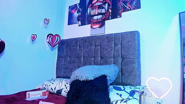 CurvyLolaX Live XXX-Chat