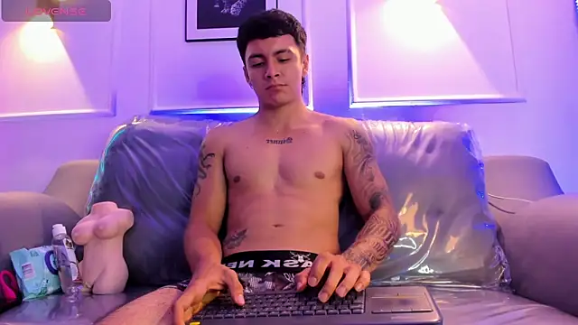 Leo_santoro 网络视讯表演