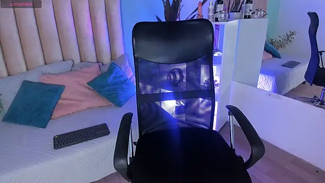 Holly_Wold live XXX chat