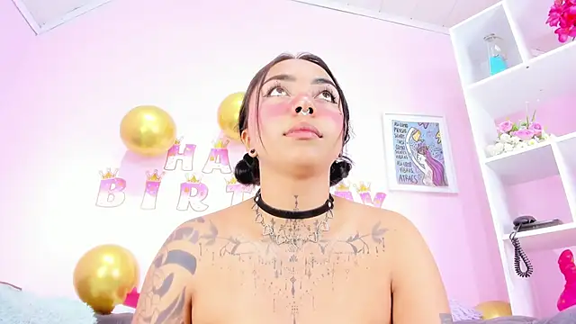 miss_soffi_ live XXX chat