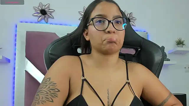 Mara_Blakke Chat XXX live