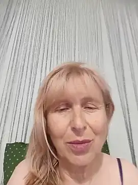 TrinaAdair 现场XXX聊天