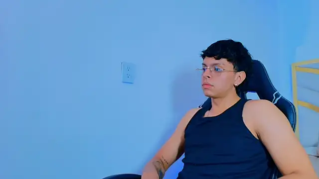 Milo_Storm Live XXX-chat