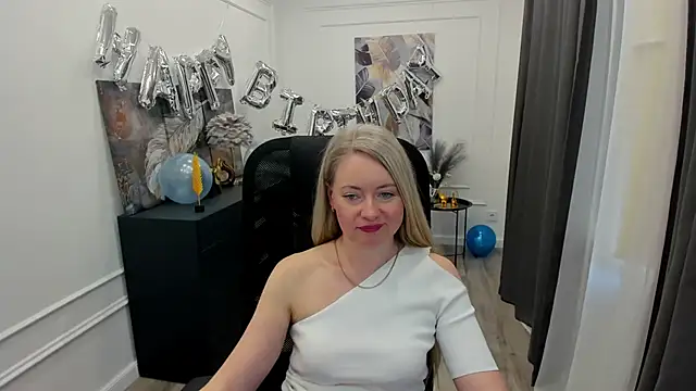 Chatroom XXX en direct de CharlotteKerti