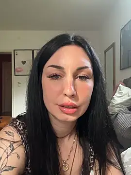 EstherjizzのライブXXXチャット