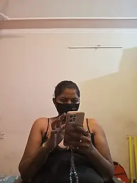 Show de Miss_kirtii na webcam
