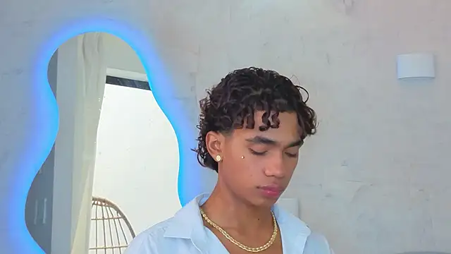 AlanCutee 在線直播表演