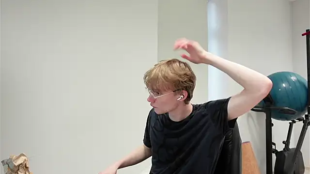 XXX chat uživo modela Dave_Redmond