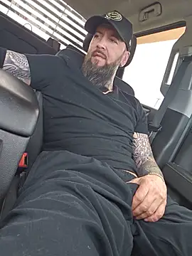 Beardedtattood webkamerás műsora