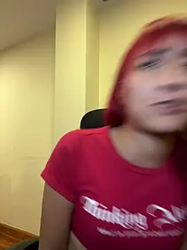 JuliethaDemon_ Adlı Modelin Canlı XXX Sohbeti