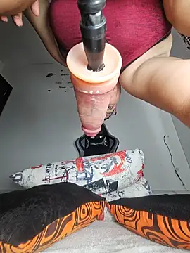 big_pusyy's Webcam Show