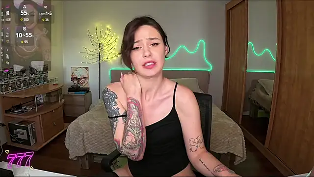 Chat +18 de CamomileLil ao vivo